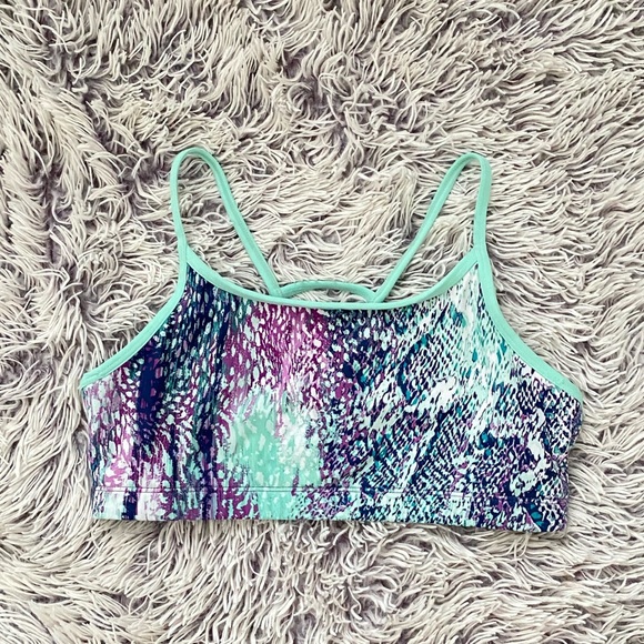 Fabletics Ayni Sports Bra in Animal Impressions Print Multi/Cucumber Size Medium - Picture 3 of 6